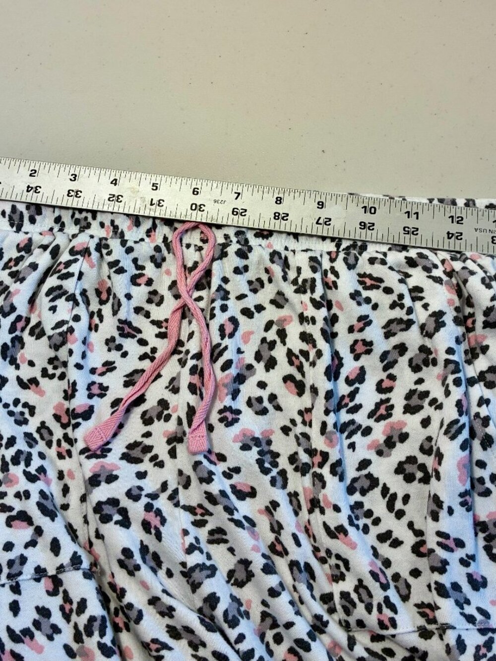 Karen Neuburger Sz Small | White and Pink Leopard Print Pajama Top + Pants Set - Picture 11 of 15